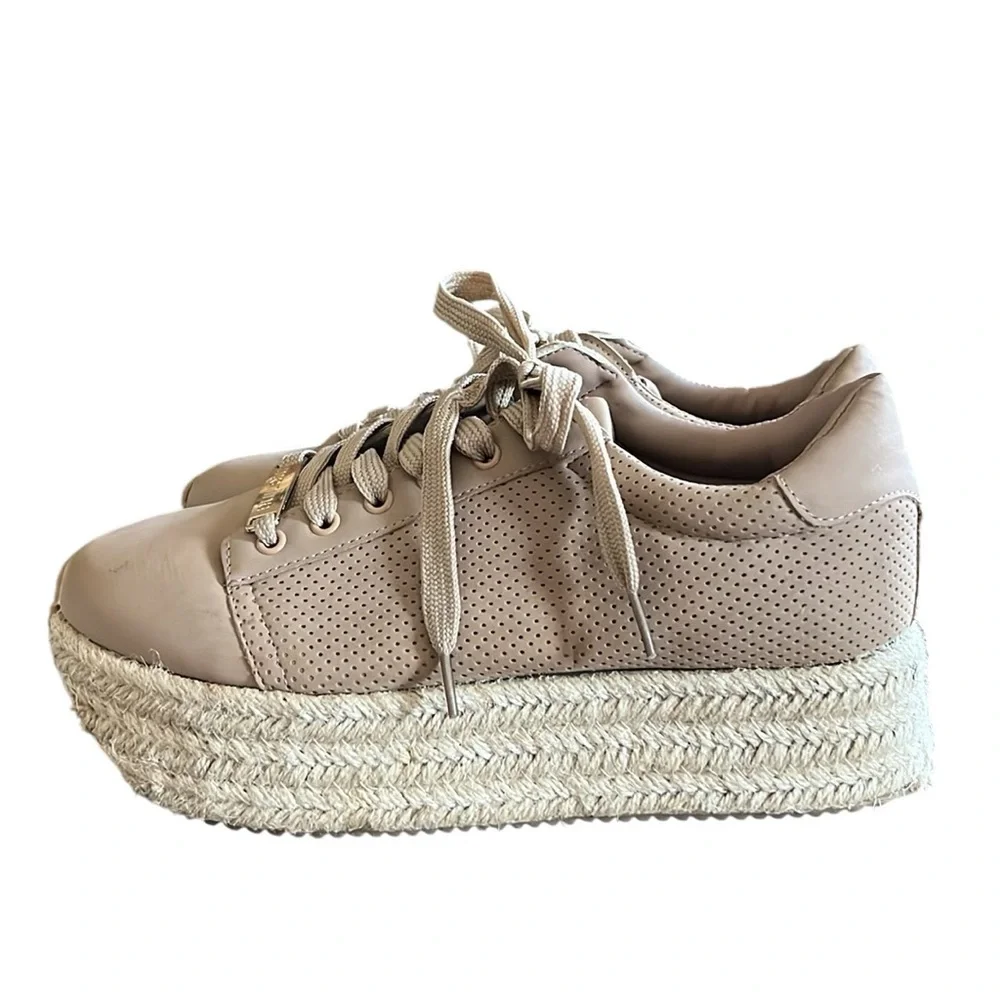 The Menina Women's Roma 6 lace-up sneakers